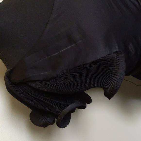 BCBG Maxazria Gown - Picture 4 of 15